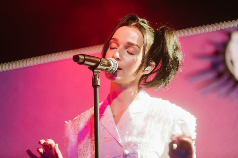 POPPY - LIVE IN THE BLUE ROOM